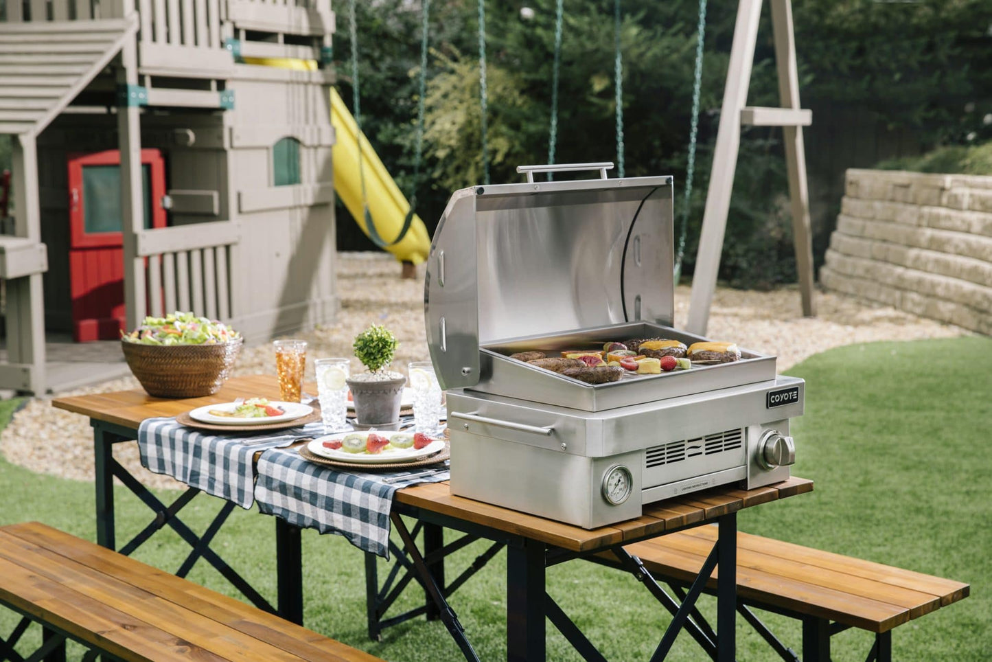 Churrasqueira Portátil a Gás Coyote C1PORT-LP GLP 25 Polegadas Inox