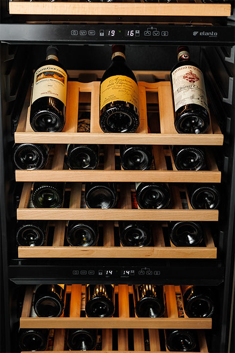 Adega de Vinhos Elanto Professionale Triple Zone 60cm 160 Garrafas 220V - LNTWC665TZPROX2