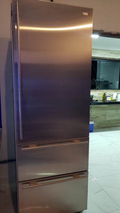 Geladeira Subzero 700 TC em inox - Seminovo