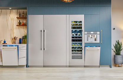 Coluna de refrigerador embutida Freedom® 36'' pronta para painel  + puxador e kit condensacao - Thermador